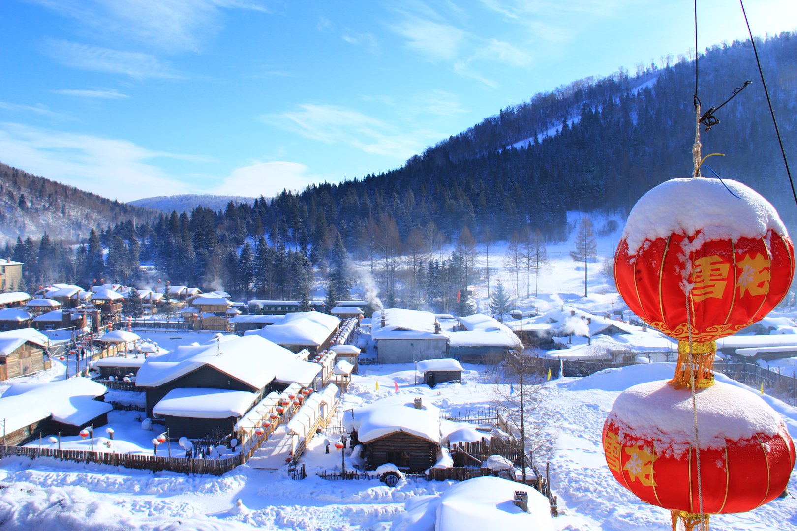 萬科滑雪、長(zhǎng)白山天山天池、亞布力雪鄉(xiāng)、泡火山溫泉6日游 2-4人訂制小團(tuán)