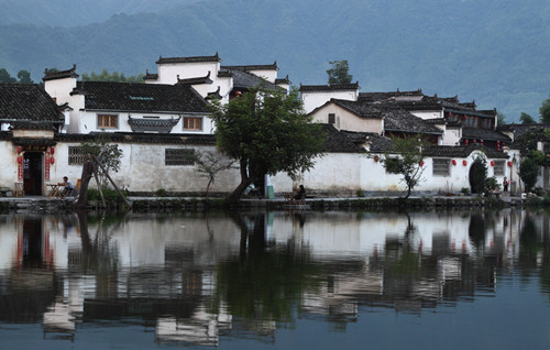 夢境黃山、秀水千島湖、水墨宏村、秀里影視古村、宋代老街雙飛五天團(tuán)D1線路